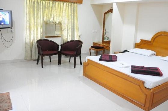 Lloyds Guest House, North Boag Road, T. Nagar Madras Buitenkant foto