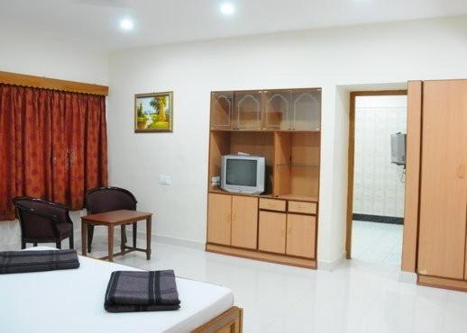 Lloyds Guest House, North Boag Road, T. Nagar Madras Buitenkant foto